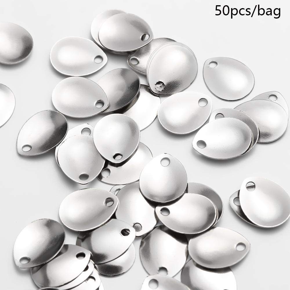 Fishing Lure Spinner - 釣り用の光沢のある金属製の照らされたスティック,魚を捕まえるためのルアーのセット,スピナーベイト,ブレーキ付き回転可能,50個。